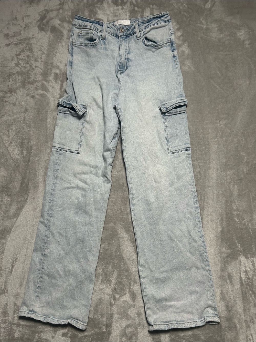 Vervet Blue Vintage Style 90s Straight Cargo Jeans Women’s 27 Light Wash Denim